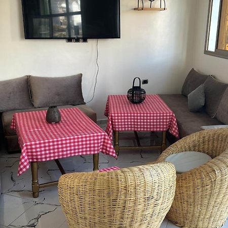 Soraya Guest House Surf Camp & Restaurant Эмуан Экстерьер фото
