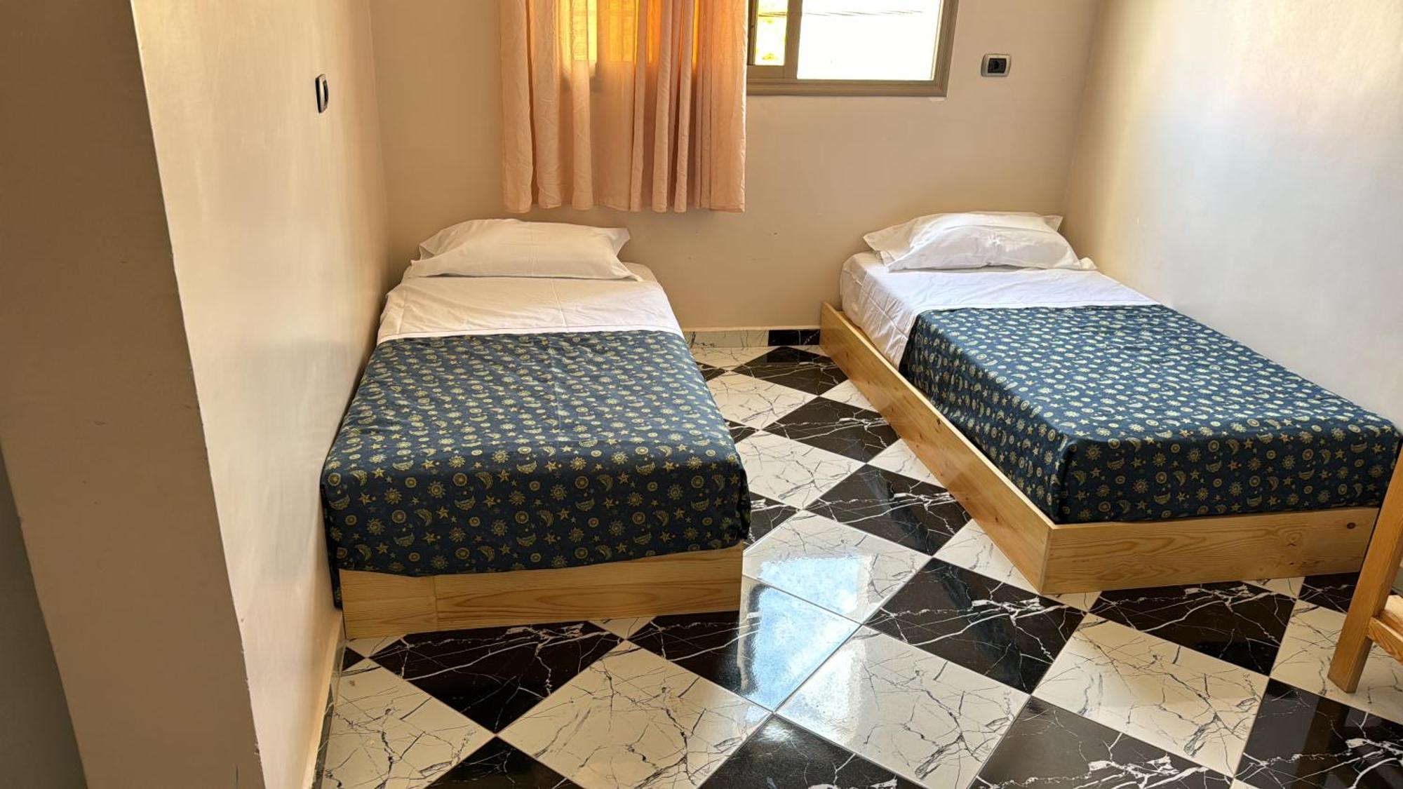 Soraya Guest House Surf Camp & Restaurant Эмуан Экстерьер фото